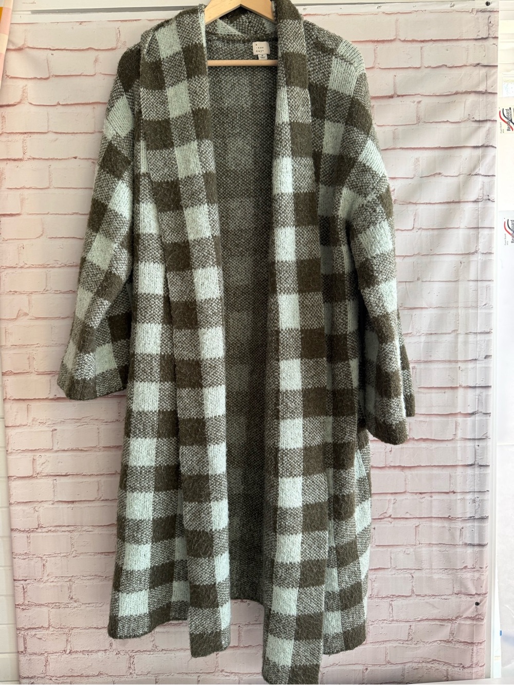 Cozy Plaid Open-Front Women’s Sweater Coatigan - Sage Green/Brown